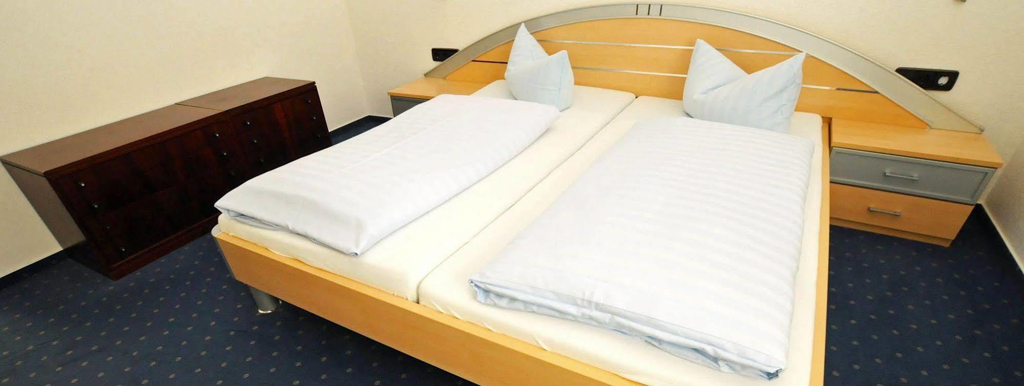 Hotel Ritter เทตต์นัง ภายนอก รูปภาพ